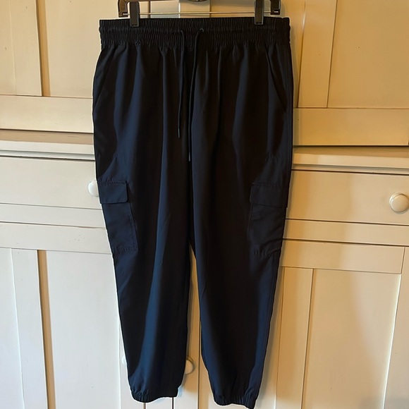 Old Navy Stretch Tech Cargo - Picture 1 of 4